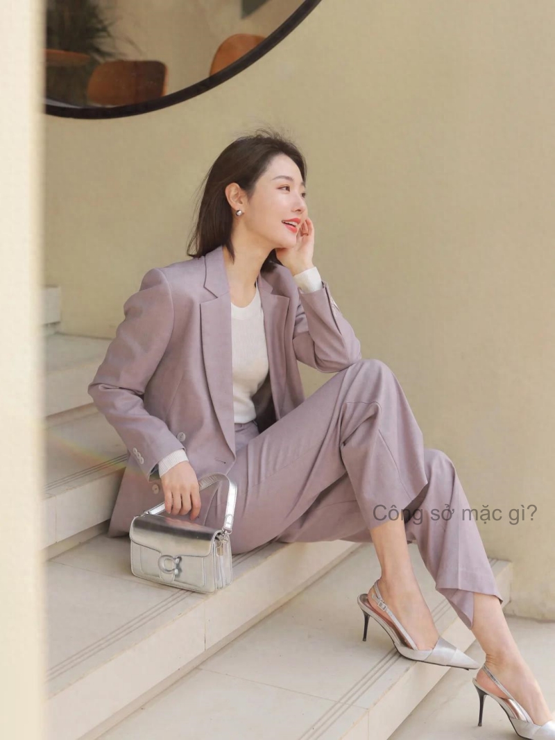 Mặc vest mùa thu: Bí quyết khoe 1 điểm này trên cơ thể để set đồ thêm sang- Ảnh 1.