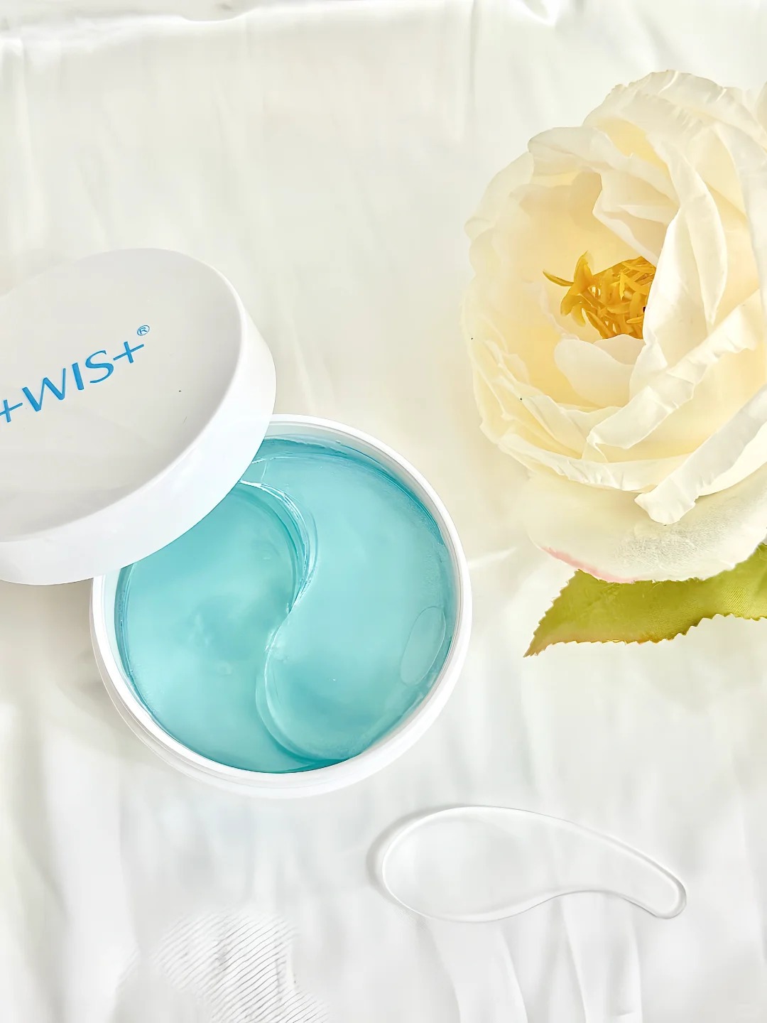 5 loại mặt nạ giúp giảm quầng thâm và tăng sinh collagen vùng mắt- Ảnh 3. 5 loại mặt nạ giúp giảm quầng thâm và tăng sinh collagen vùng mắt- Ảnh 3.