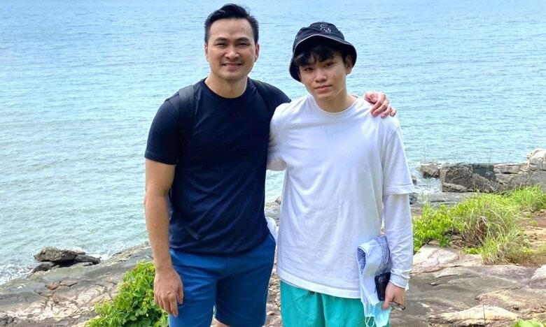 Con trai riêng của Chi Bảo được ví như bản sao của bố thời trẻ, theo học thạc sĩ trường top đầu thế giới khiến bố mẹ tự hào- Ảnh 4. Con trai riêng của Chi Bảo được ví như bản sao của bố thời trẻ, theo học thạc sĩ trường top đầu thế giới khiến bố mẹ tự hào- Ảnh 4.