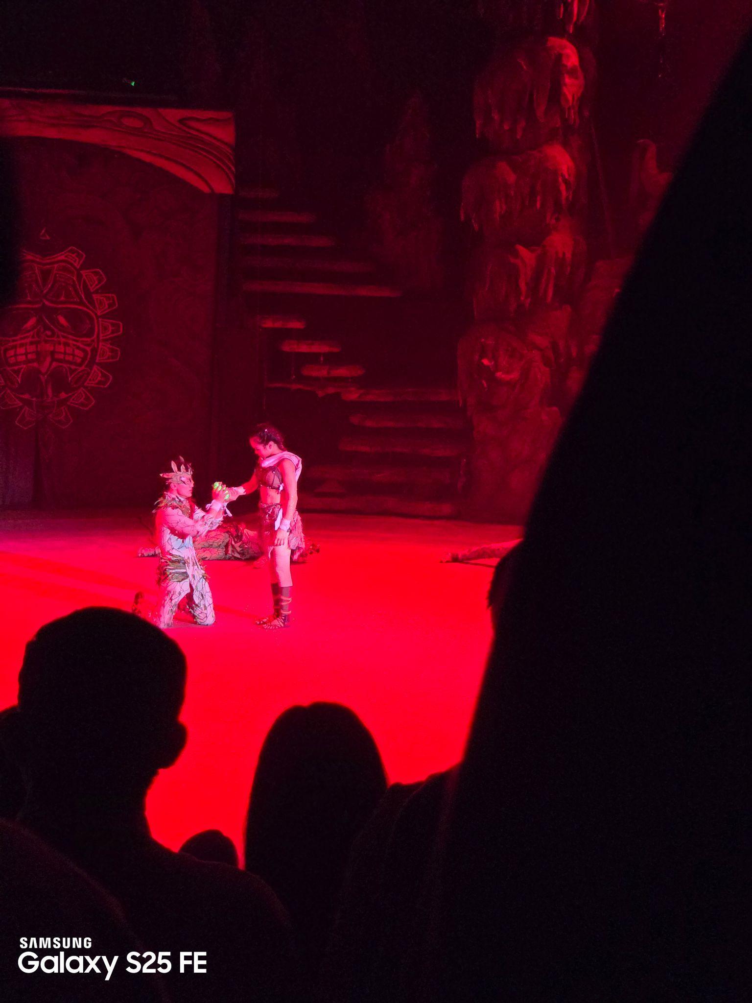 Khám phá show diễn đắt khách cùng Galaxy S25 FE: Galaxy AI lo từ A-Z!- Ảnh 3. Khám phá show diễn đắt khách cùng Galaxy S25 FE: Galaxy AI lo từ A-Z!- Ảnh 3.