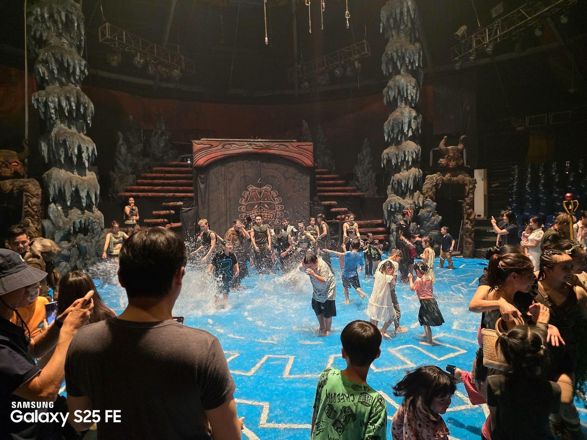 Khám phá show diễn đắt khách cùng Galaxy S25 FE: Galaxy AI lo từ A-Z!- Ảnh 7. Khám phá show diễn đắt khách cùng Galaxy S25 FE: Galaxy AI lo từ A-Z!- Ảnh 7.