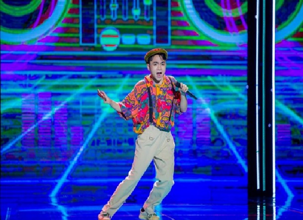 Nam nhạc sĩ 44 tuổi: "T&ocirc;i thương c&aacute;c bạn như con"- Ảnh 2.