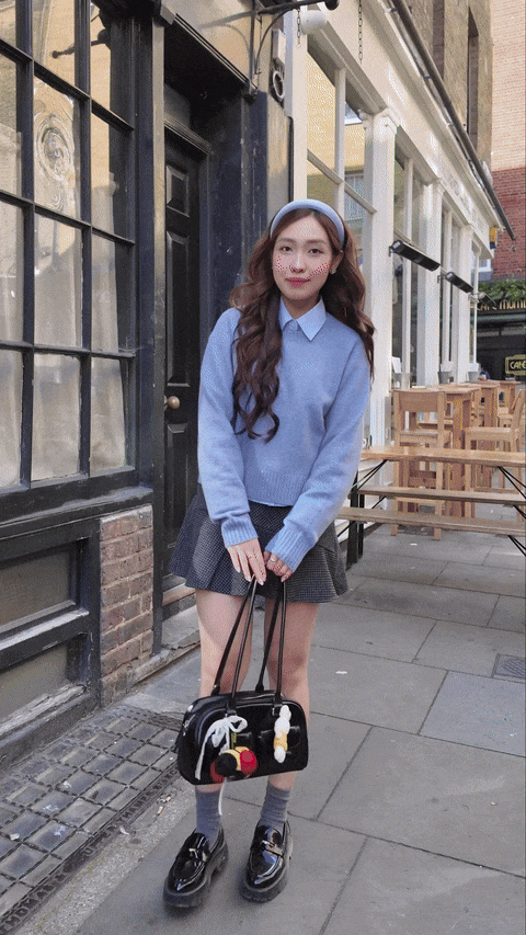 Đây xứng đáng là chiếc áo len “must-have” trong tủ đồ của hội trai xinh gái đẹp- Ảnh 4. Đây xứng đáng là chiếc áo len “must-have” trong tủ đồ của hội trai xinh gái đẹp- Ảnh 4.