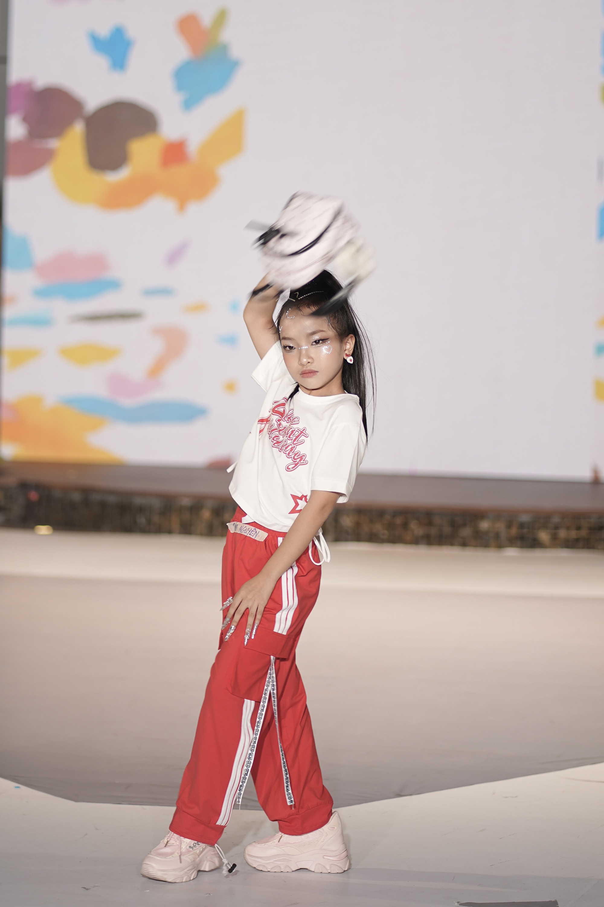 “Em Bé Chất” Xệ Xệ làm vedette, khuấy động sàn diễn thời trang nhí- Ảnh 12.