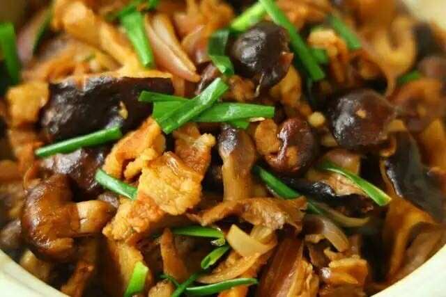 Thịt ba chỉ nấu thế này ngon tuyệt hảo, nước dùng sóng sánh rưới lên cơm nóng ăn "bao phê"- Ảnh 6.
