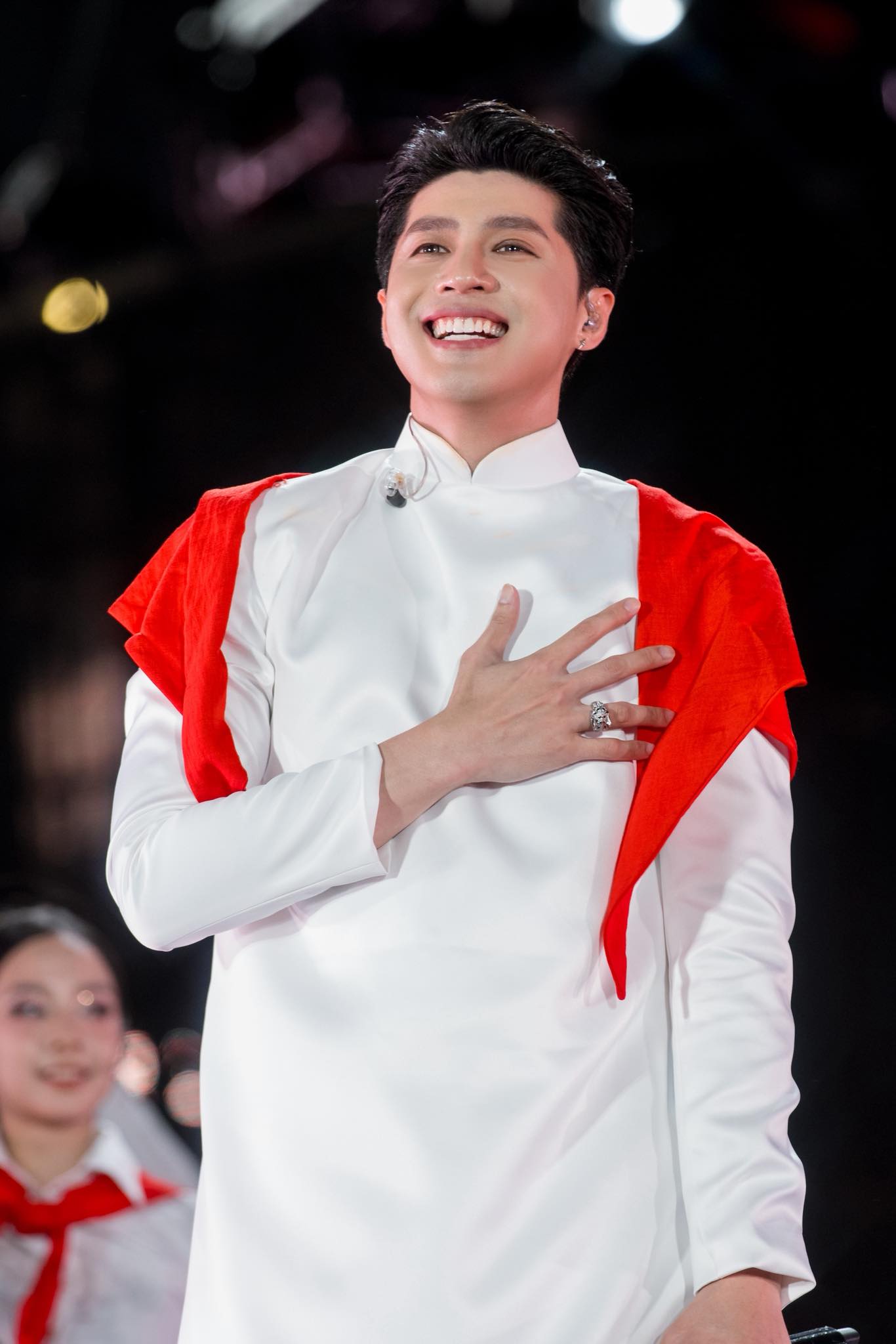 Nam ca sĩ Vbiz sống c&ocirc; đơn trong căn biệt thự 30 tỷ, 36 tuổi c&oacute; đủ tiền t&agrave;i danh tiếng chỉ thiếu mỗi điều n&agrave;y- Ảnh 1.