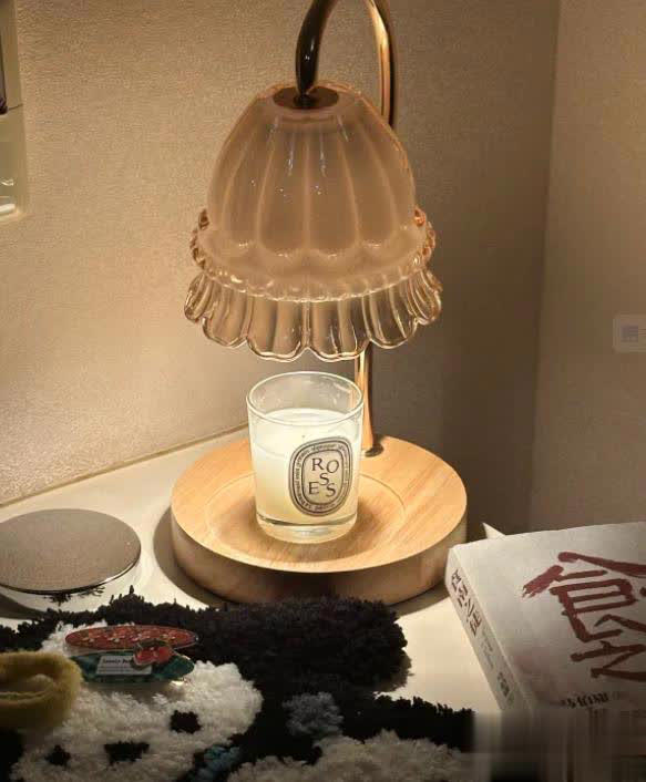 3 thứ trong phòng ngủ nhiều người cực độc- Ảnh 1.