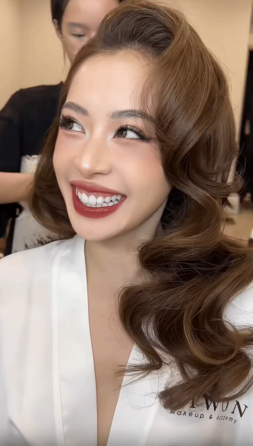 Chi Pu thẩm mỹ răng gây tranh cãi mạng xã hội, bạn chọn nụ cười duyên nguyên bản hay thần thái sang chảnh hiện tại?- Ảnh 1.