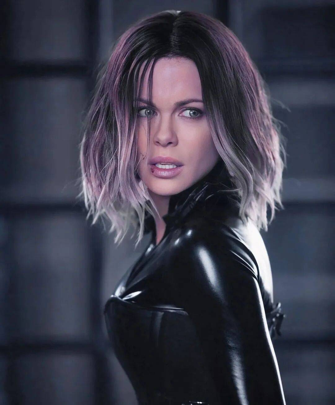 Mỹ nhân đẹp nhất nước Anh giờ chỉ còn lại bộ xương khô- Ảnh 5.