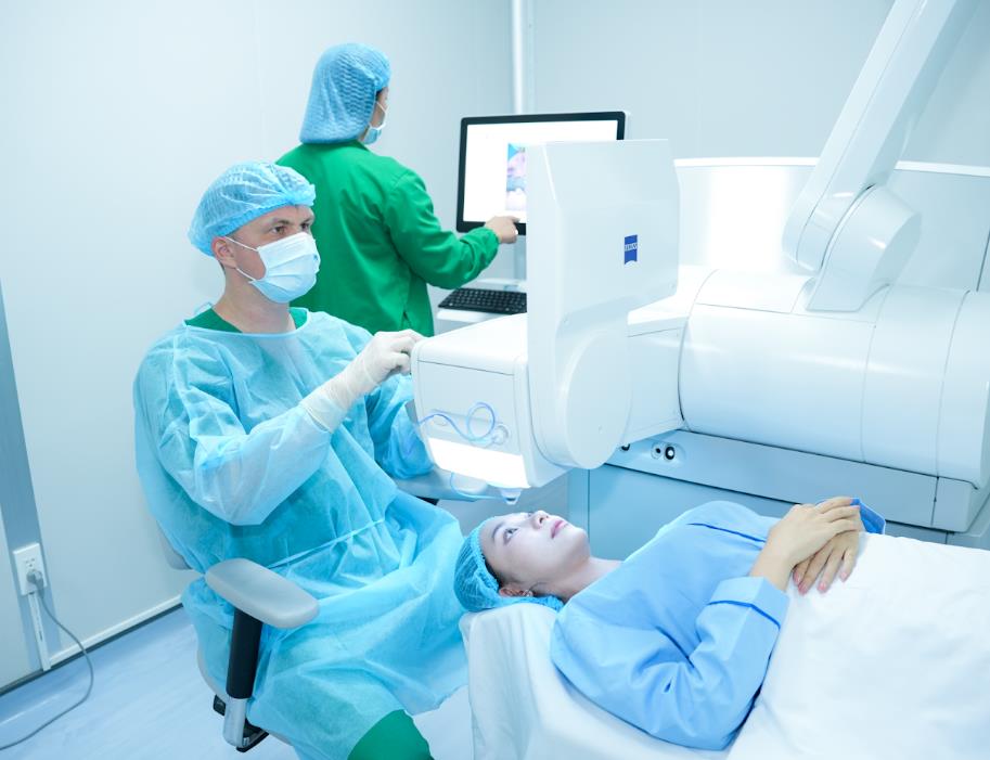 Muốn mổ cận nhưng sợ đau, sợ lâu, sợ mất nhiều thời gian hồi phục? Đó là do bạn chưa biết tới phương pháp này- Ảnh 4.