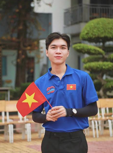Thủ khoa trường Đại học Khoa học Xã hội và Nhân văn: Hành trình từ bắt đầu lại đến lan tỏa tình yêu việt nam- Ảnh 2.