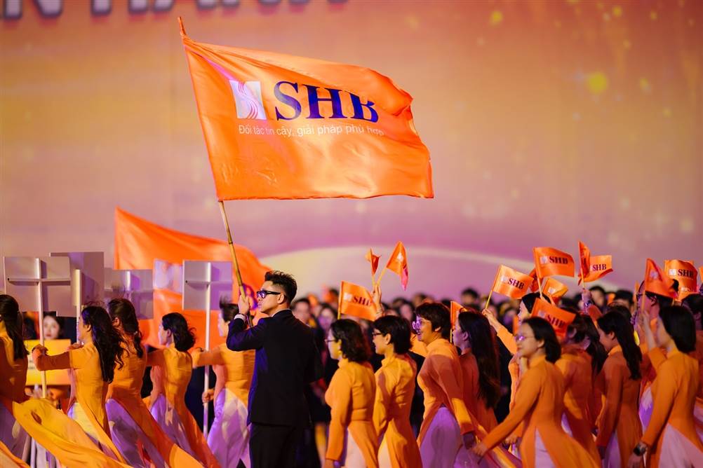 Tuổi 32 của “ngân hàng hạnh phúc”: Tiếp nối - đồng hành - phát triển- Ảnh 2.