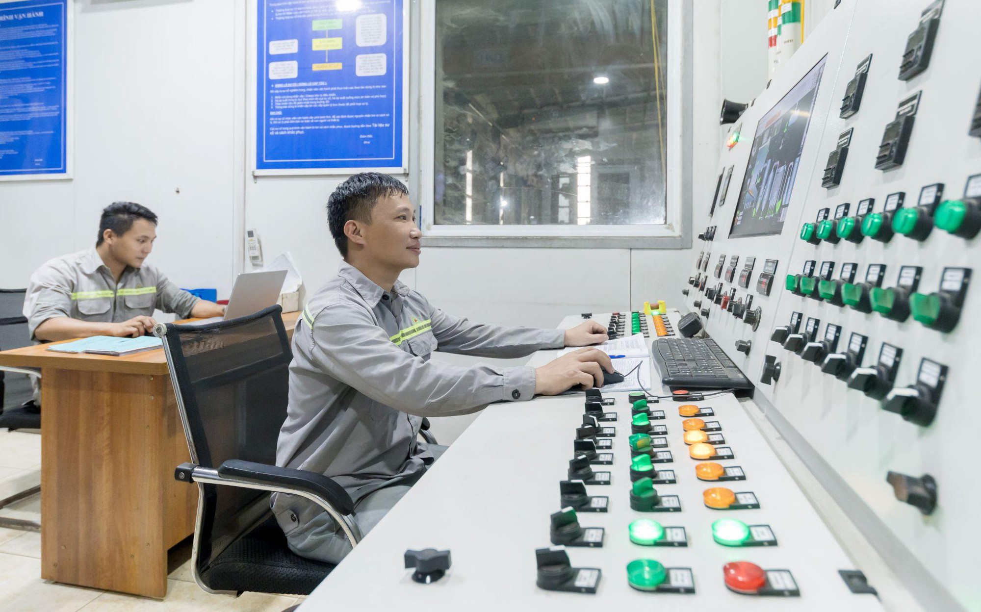 Tưởng đống giấy lộn, ai ngờ lại là "vũ khí" cứu 15,7 triệu cây xanh: Đột nhập nhà máy "hô biến" rác thành tài nguyên tại Thanh Hóa!- Ảnh 30.