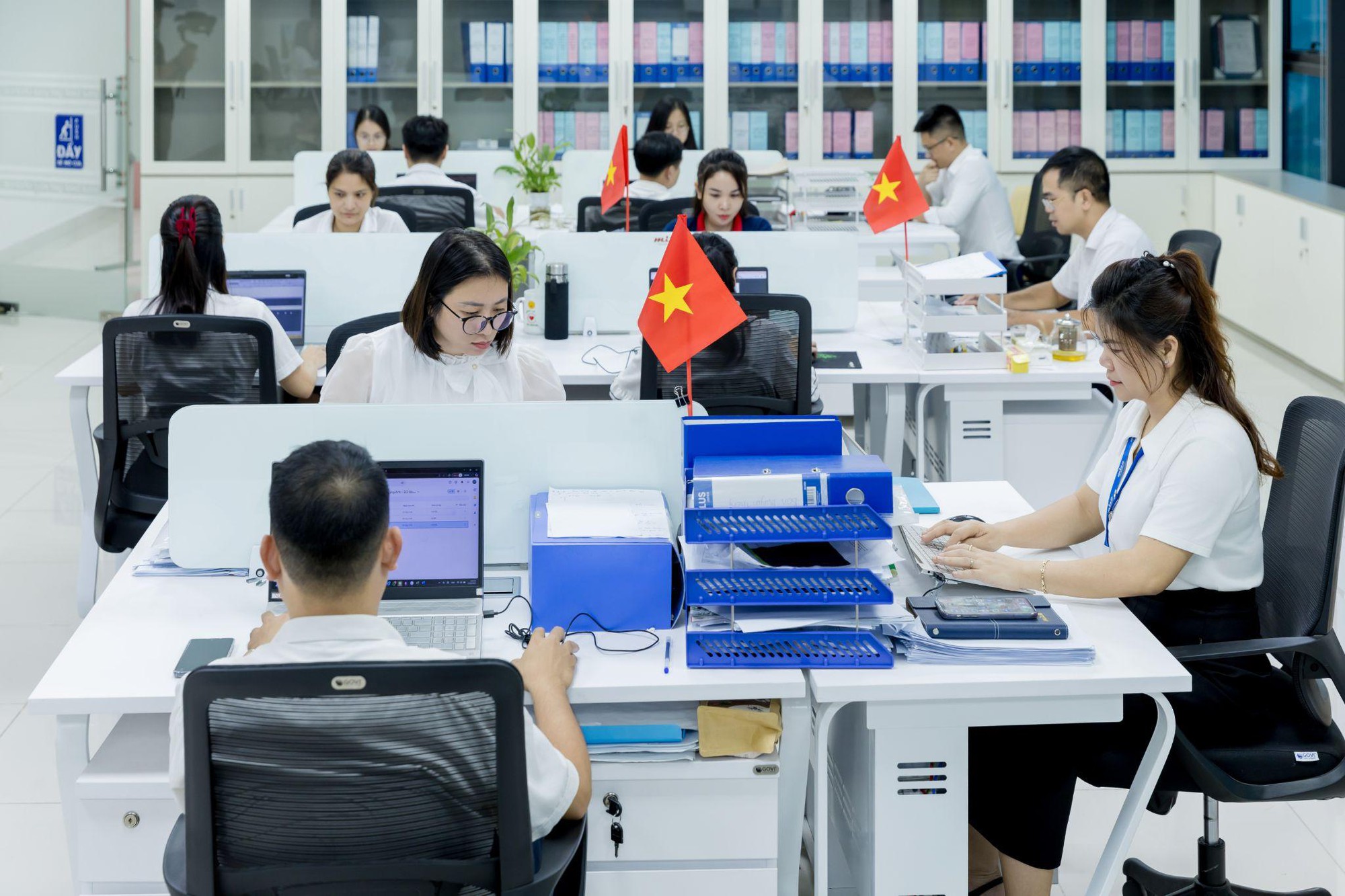 Tưởng đống giấy lộn, ai ngờ lại là "vũ khí" cứu 15,7 triệu cây xanh: Đột nhập nhà máy "hô biến" rác thành tài nguyên tại Thanh Hóa!- Ảnh 31.