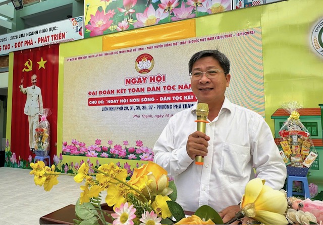 Các khu phố phường Phú Thạnh (TP Hồ Chí Minh) tổ chức Ngày hội Đại đoàn kết toàn dân tộc năm 2025- Ảnh 2. Các khu phố phường Phú Thạnh (TP Hồ Chí Minh) tổ chức Ngày hội Đại đoàn kết toàn dân tộc năm 2025- Ảnh 2.