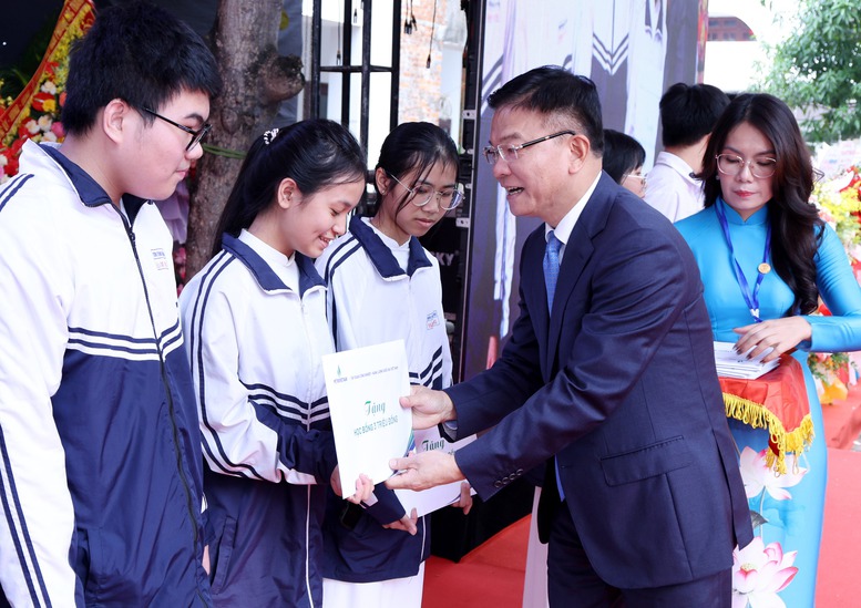 Khẳng định vị thế 'điểm sáng' của giáo dục xứ Thanh- Ảnh 2.