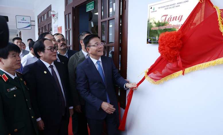 Khẳng định vị thế 'điểm sáng' của giáo dục xứ Thanh- Ảnh 3.