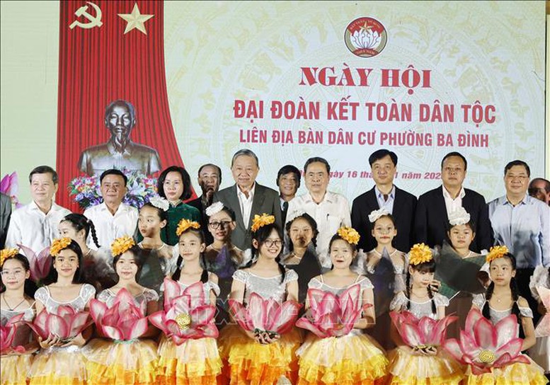 Tổng Bí thư Tô Lâm dự Ngày hội Đại đoàn kết dân tộc tại phường Ba Đình, Hà Nội- Ảnh 8.