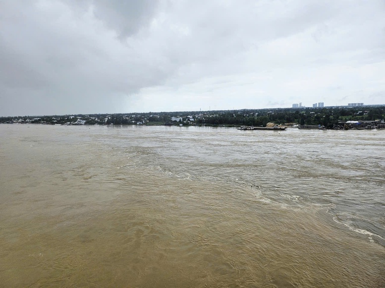 Mưa lớn trên diện rộng, cảnh báo lũ lớn trên các sông ở Đà Nẵng và Huế- Ảnh 1.