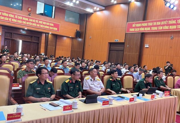 Hội thảo diễn ra với đông đảo chuyên gia, nhà khoa học, đơn vị nghiên cứu và doanh nghiệp trong và ngoài quân đội.