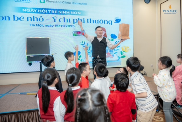 Ảnh 2 - Hình ảnh các bé vui chơi tham gia hoạt động tại Ngày hội trẻ sinh non. Ảnh 2 - Hình ảnh các bé vui chơi tham gia hoạt động tại Ngày hội trẻ sinh non.