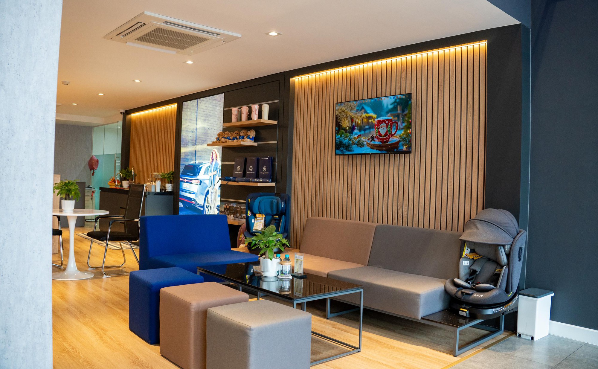 Khai trương đại lý Volkswagen Khánh Hội giữa trung tâm TP. Hồ Chí Minh- Ảnh 3.