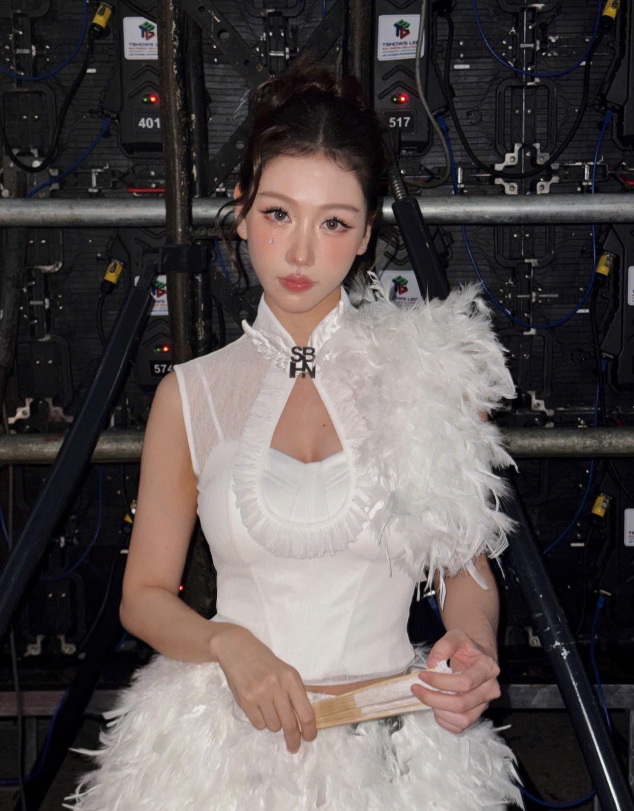 Tóc Tiên gọi Min là chị CĐM ngã ngửa vì bị nhan sắc không tuổi đánh lừa: Visual "vừa Việt vừa Nhật vừa Hàn" thế này xem lại ảnh quá khứ nhiều người hẳn bất ngờ lắm- Ảnh 8. Tóc Tiên gọi Min là chị CĐM ngã ngửa vì bị nhan sắc không tuổi đánh lừa: Visual "vừa Việt vừa Nhật vừa Hàn" thế này xem lại ảnh quá khứ nhiều người hẳn bất ngờ lắm- Ảnh 8.