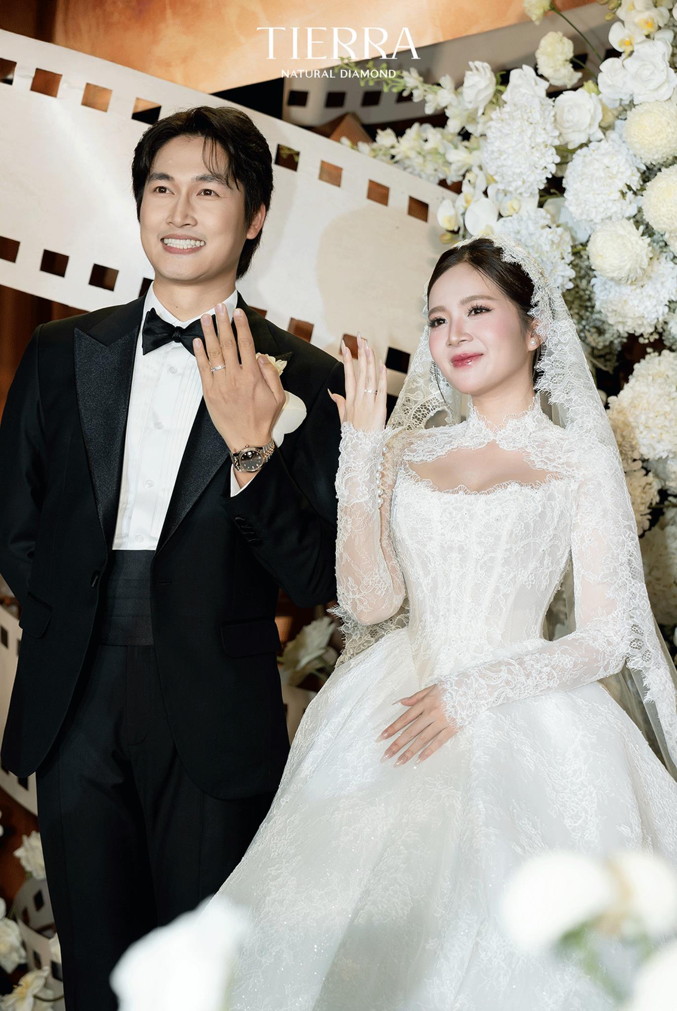 Cửa hàng kim cương mới xuất hiện “chiếm spotlight” ngã sáu Phù Đổng, hóa ra là lựa chọn cho ngày trọng đại của nhiều sao Việt- Ảnh 13.