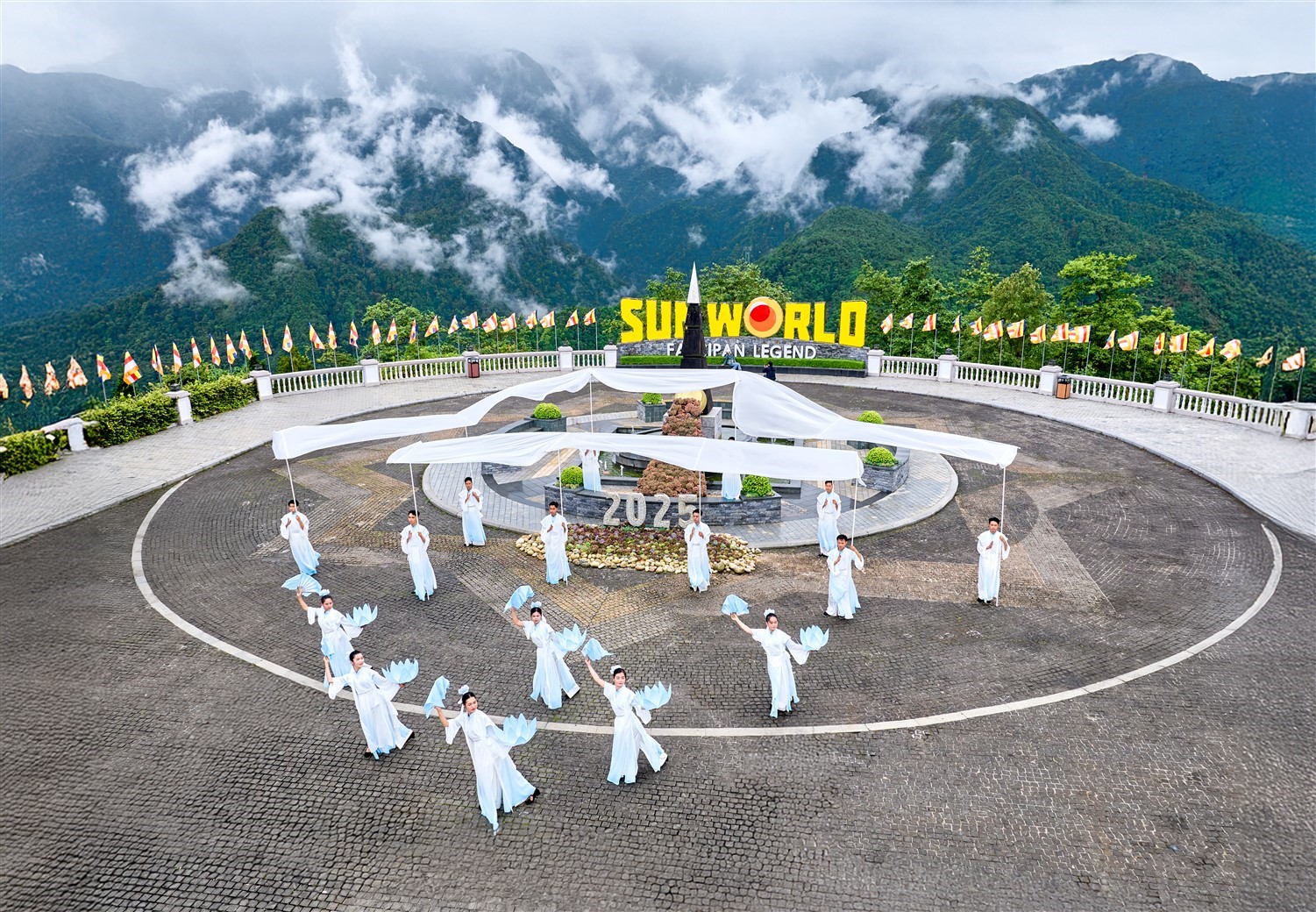 Sun World Fansipan Legend tung ưu đãi “khủng” cho người dân Lào Cai mới- Ảnh 4.