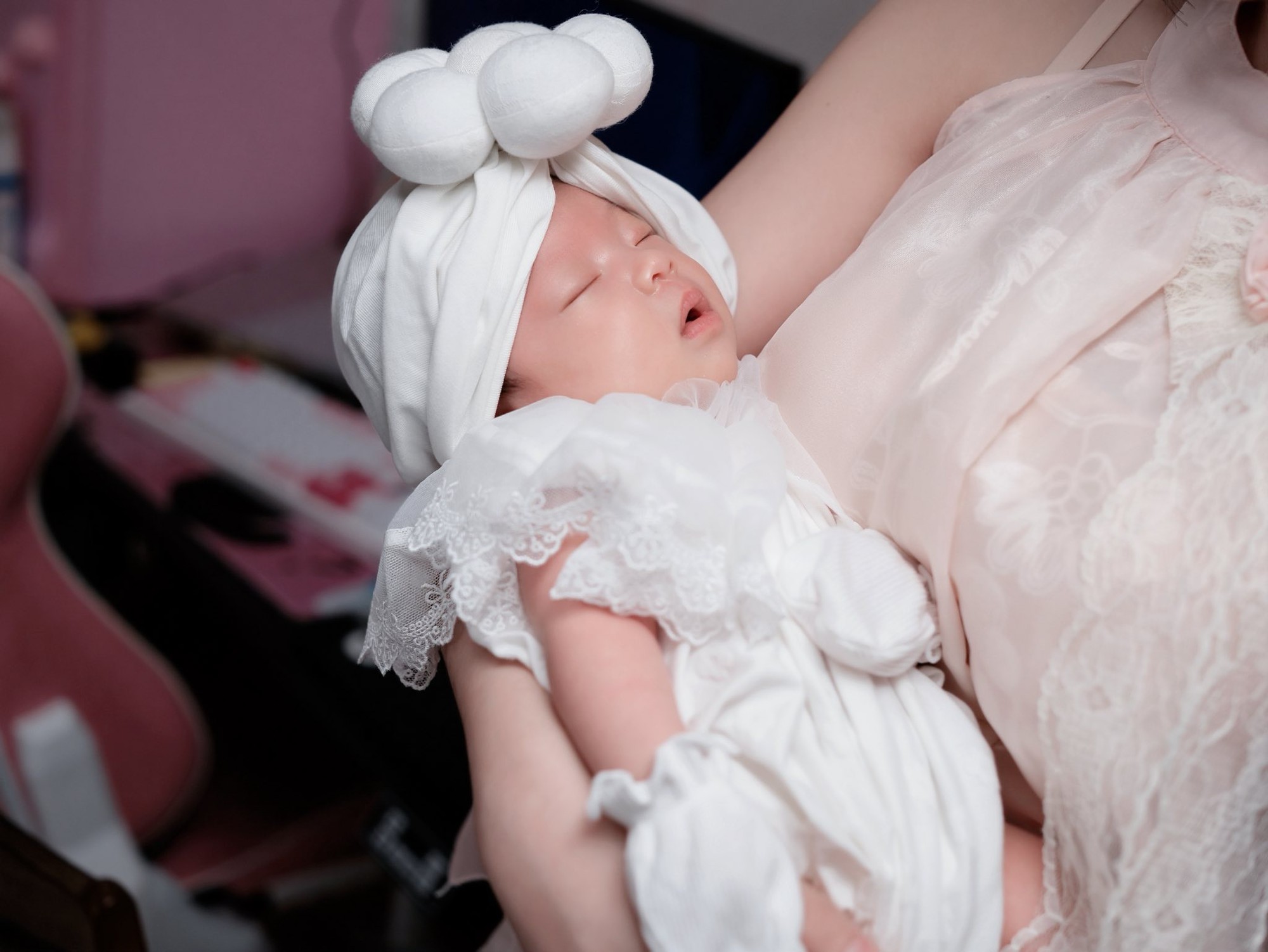 Sinh con gái đầu lòng, hotgirl Sinh con gái đầu lòng, hotgirl