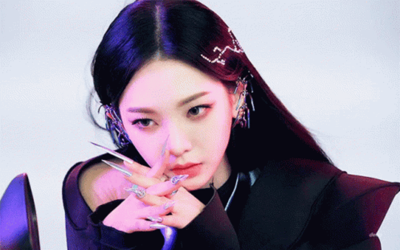 Không tin được đây từng là mỹ nhân đẹp hơn trí tuệ nhân tạo, hát kiểu gì hạng 1000 cũng chưa đạt nổi- Ảnh 5. Không tin được đây từng là mỹ nhân đẹp hơn trí tuệ nhân tạo, hát kiểu gì hạng 1000 cũng chưa đạt nổi- Ảnh 5.