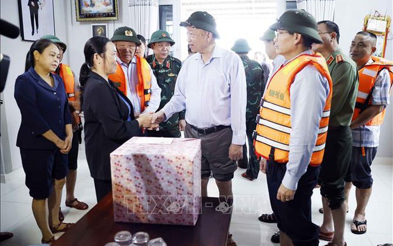 Tổng Bí thư Tô Lâm: Khẩn trương khắc phục hậu quả mưa lũ tại Huế để cuộc sống người dân sớm trở lại bình thường- Ảnh 3.