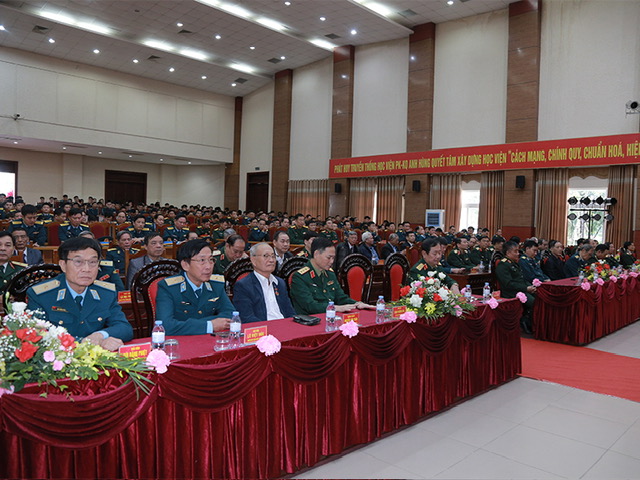 Học viện Phòng không - Không quân gặp mặt các thế hệ giảng viên và học viên ưu tú nhân Ngày Nhà giáo Việt Nam 20-11- Ảnh 2.