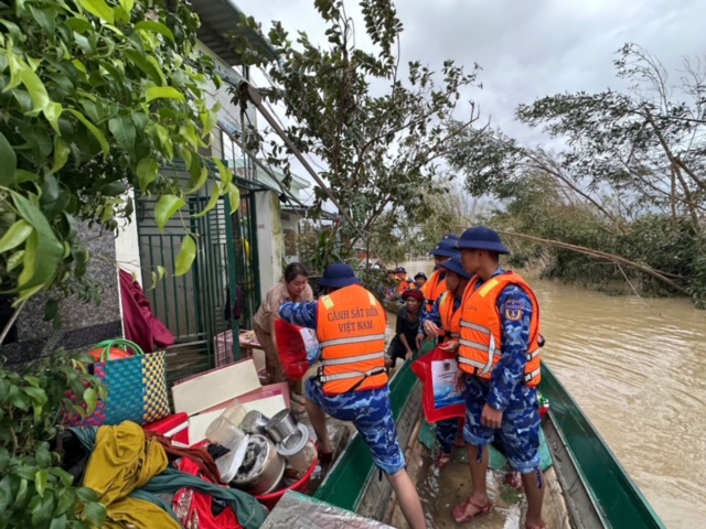 Những bước chân đi về phía nhân dân- Ảnh 4.