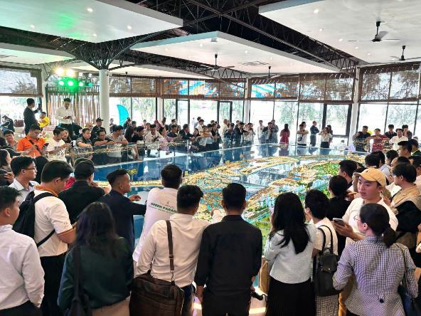 Sở hữu mật độ siêu tiện ích đậm đặc nhất Vinhomes Green Paradise, Vịnh Tiên hầm hập sức nóng trước “giờ G”- Ảnh 2.