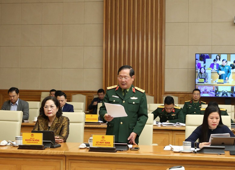 Thủ tướng: Đặt mình vào địa vị người dân để khắc phục hậu quả thiên tai nhanh nhất, hiệu quả nhất- Ảnh 7.