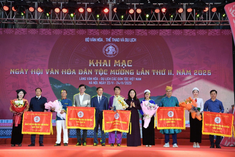 Khai mạc Ngày hội Văn hoá dân tộc Mường lần thứ II năm 2025- Ảnh 2.