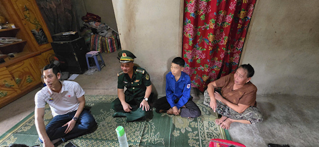 Tình cha - con vượt qua biên giới: Ấm áp nơi phên dậu Tổ quốc- Ảnh 9.