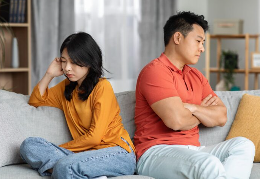 Lương chồng cả trăm triệu nhưng vợ tháng nào cũng phải 