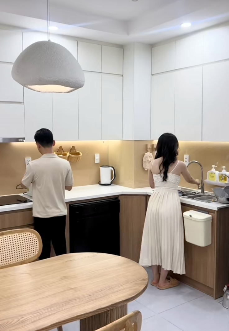 962 triệu cho căn NOXH đầu tiên: Vợ chồng trẻ tiết lộ cách vay - cách trả để mỗi tháng đóng 8 triệu tiền gốc + lãi mà vẫn sống thoải mái- Ảnh 2. 962 triệu cho căn NOXH đầu tiên: Vợ chồng trẻ tiết lộ cách vay - cách trả để mỗi tháng đóng 8 triệu tiền gốc + lãi mà vẫn sống thoải mái- Ảnh 2.