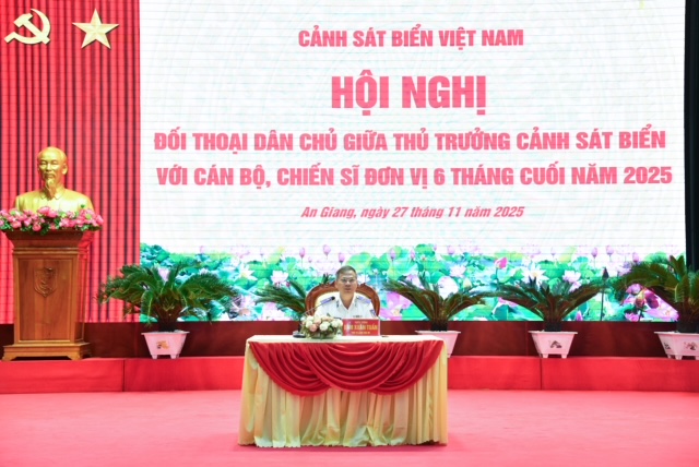 Bộ Tư lệnh Vùng Cảnh sát biển 4 hoàn thành xuất sắc nhiệm vụ năm 2025- Ảnh 7.