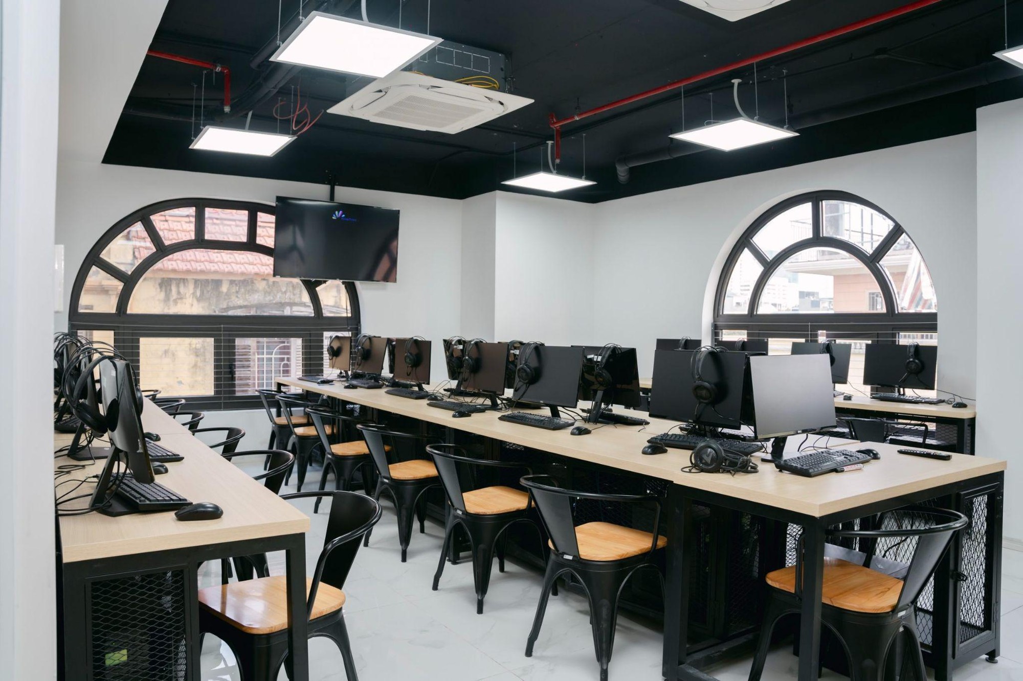 Đừng để ý tưởng nằm yên trên giấy: Gen Z đang tìm nơi biến đam mê thành nghề thật- Ảnh 4.