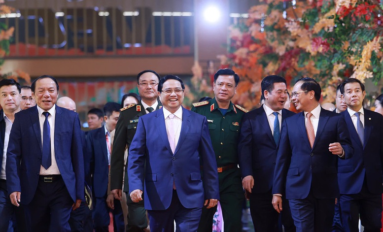 Thủ tướng: Tổ chức chuỗi sự kiện xúc tiến thương mại - đầu tư - văn hóa quốc gia, mang tầm vóc quốc tế- Ảnh 2.
