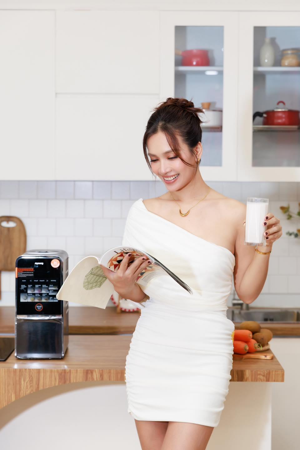 Thu Nhi v&agrave; Joyoung: Hồi sinh k&yacute; ức sữa đậu n&agrave;nh ba miền chỉ bằng một n&uacute;t bấm- Ảnh 2.