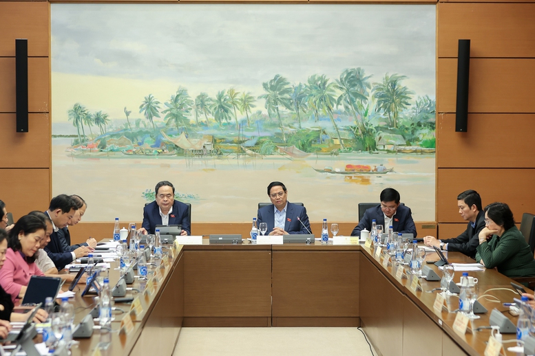 Thủ tướng: Xây dựng pháp luật phải giải quyết được những bài toán thực tiễn rất cụ thể- Ảnh 1.