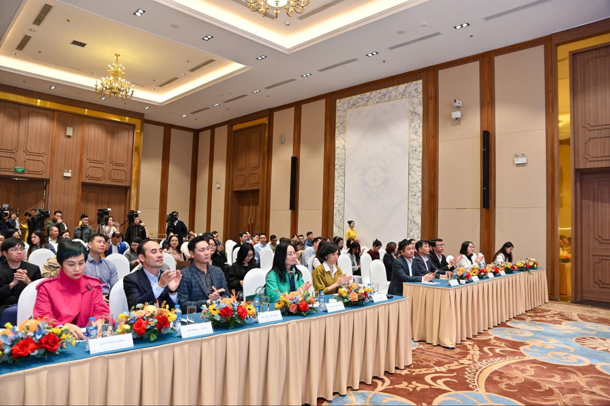 Công bố Tuần lễ thương mại điện tử quốc gia và Ngày mua sắm trực tuyến Việt Nam - Online Friday 2025- Ảnh 5. Công bố Tuần lễ thương mại điện tử quốc gia và Ngày mua sắm trực tuyến Việt Nam - Online Friday 2025- Ảnh 5.