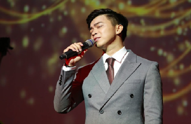 Chân dung nam ca sĩ dám bán vé đắt ngang Mỹ Tâm, Hà Anh Tuấn- Ảnh 3. Chân dung nam ca sĩ dám bán vé đắt ngang Mỹ Tâm, Hà Anh Tuấn- Ảnh 3.