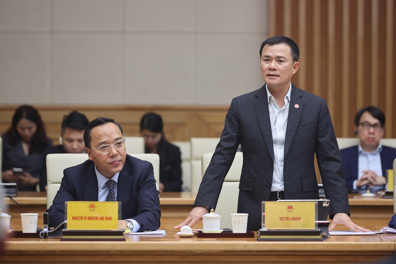 Thủ tướng: Việt Nam phấn đấu c&oacute; nh&agrave; m&aacute;y chip b&aacute;n dẫn đầu ti&ecirc;n trong năm 2026- Ảnh 8.