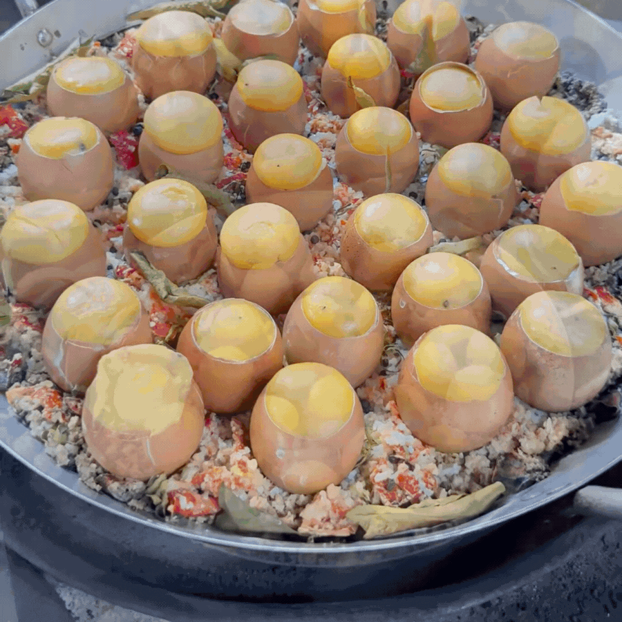 Hơn 1 triệu người "chảy nước miếng": Món ăn vặt miền Tây quen thuộc bỗng thành hiện tượng, bí quyết nằm ở thứ gia vị giản dị này!- Ảnh 11.