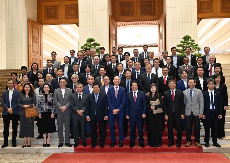 Thủ tướng: Việt Nam phấn đấu c&oacute; nh&agrave; m&aacute;y chip b&aacute;n dẫn đầu ti&ecirc;n trong năm 2026- Ảnh 13.